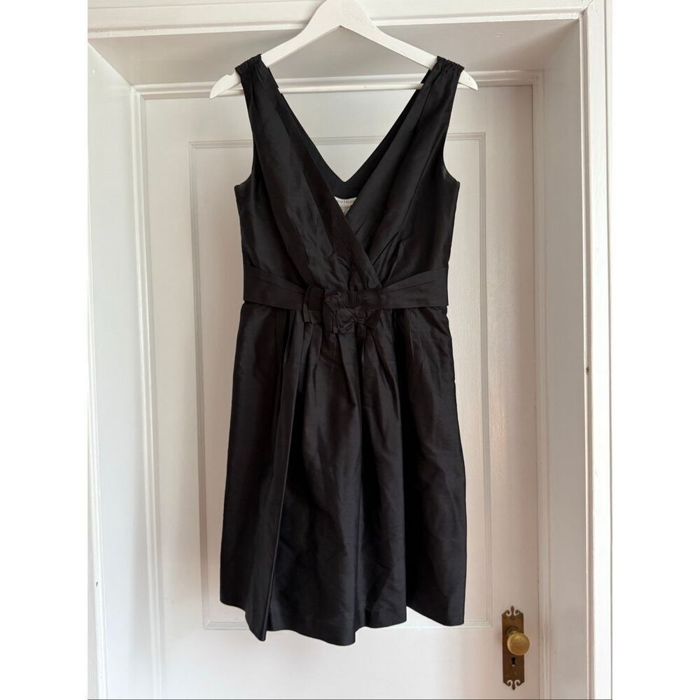 White House Black Market Sleeveless Black Silk Party Dress sz 6 EUC
